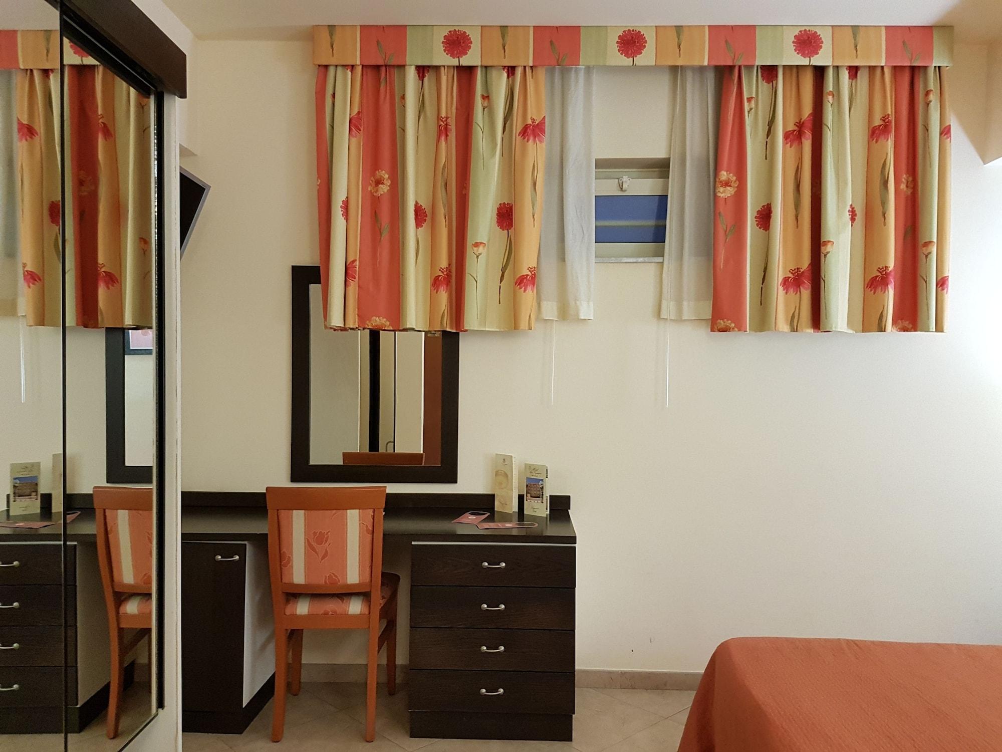 Hotel Orizzonte 勒托阳尼 外观 照片