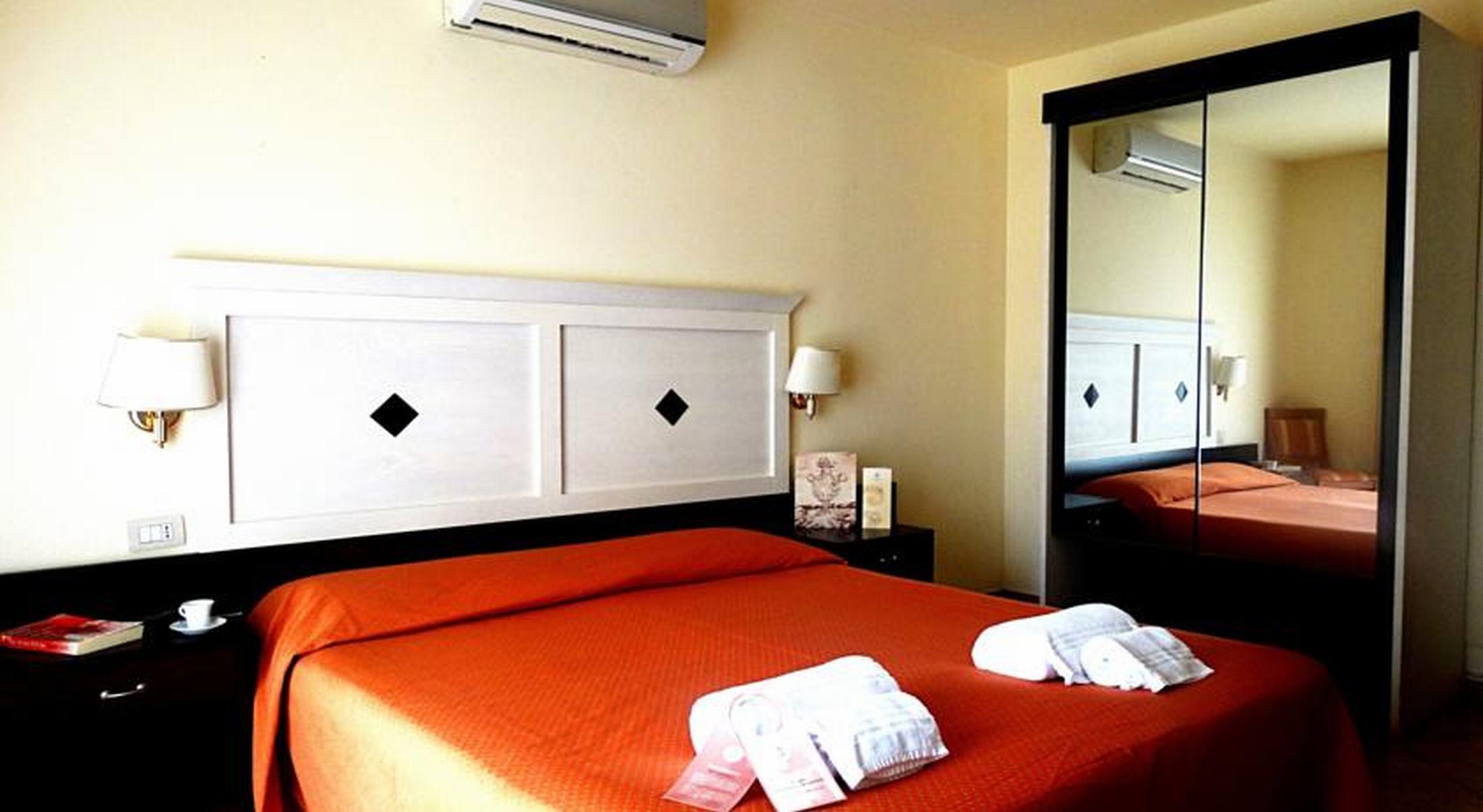 Hotel Orizzonte 勒托阳尼 外观 照片