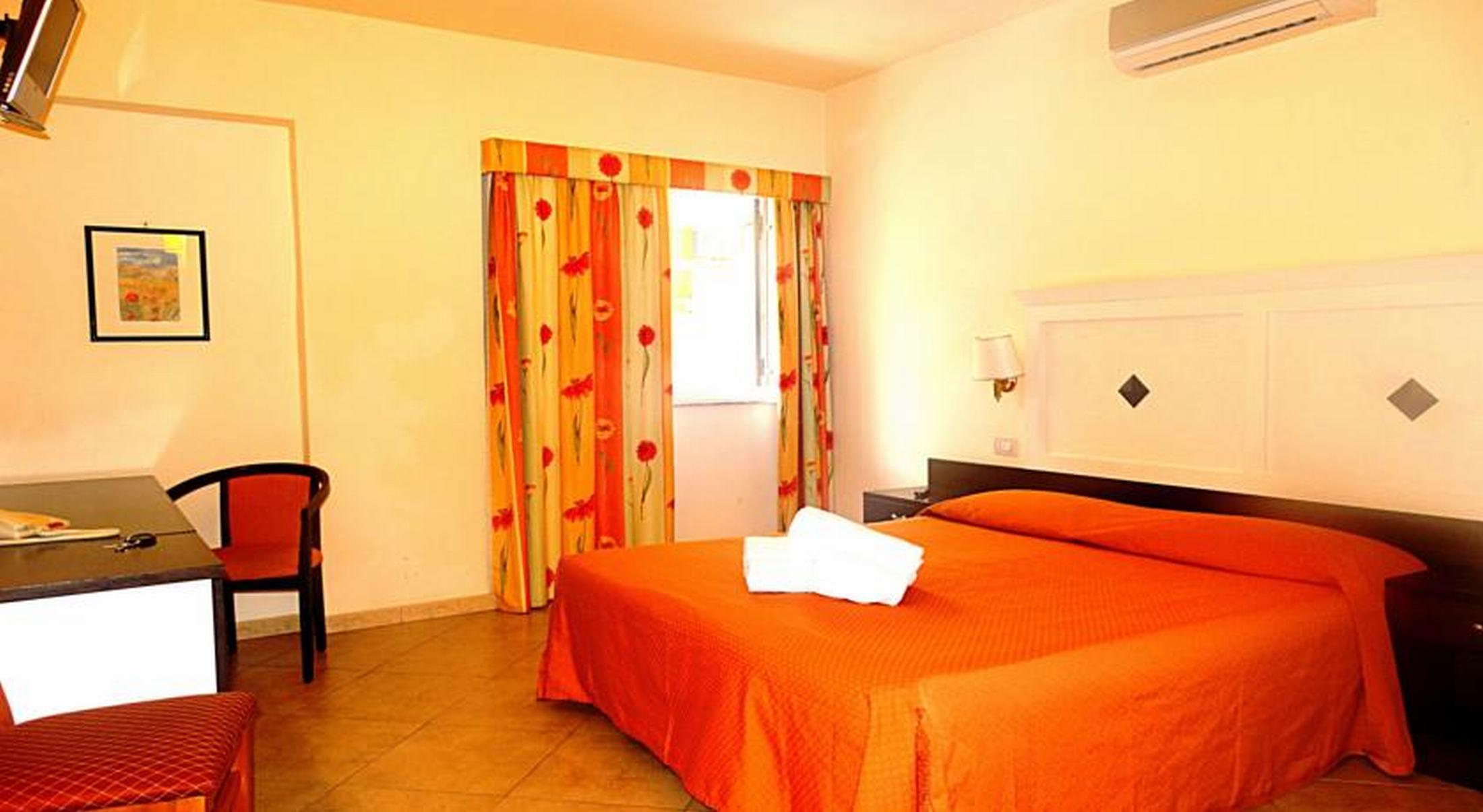 Hotel Orizzonte 勒托阳尼 外观 照片