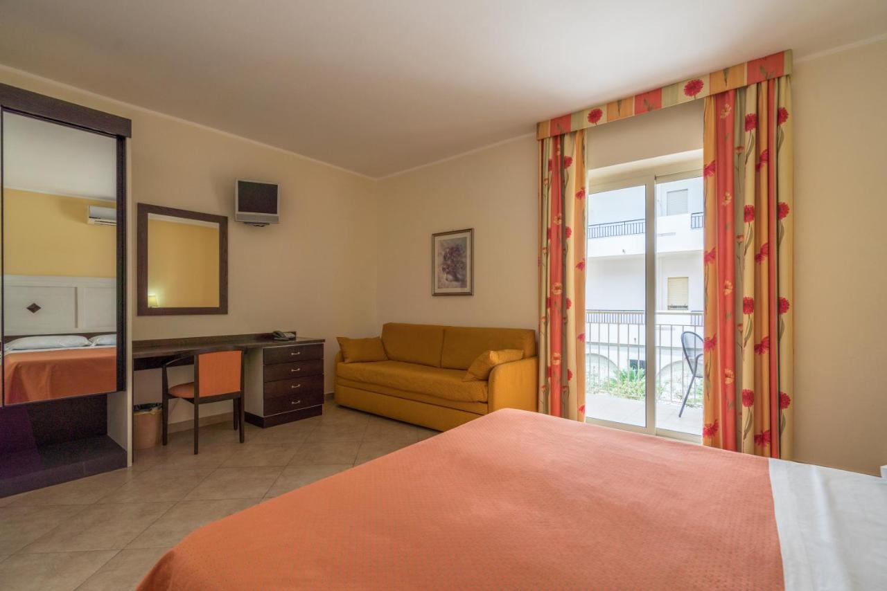 Hotel Orizzonte 勒托阳尼 外观 照片