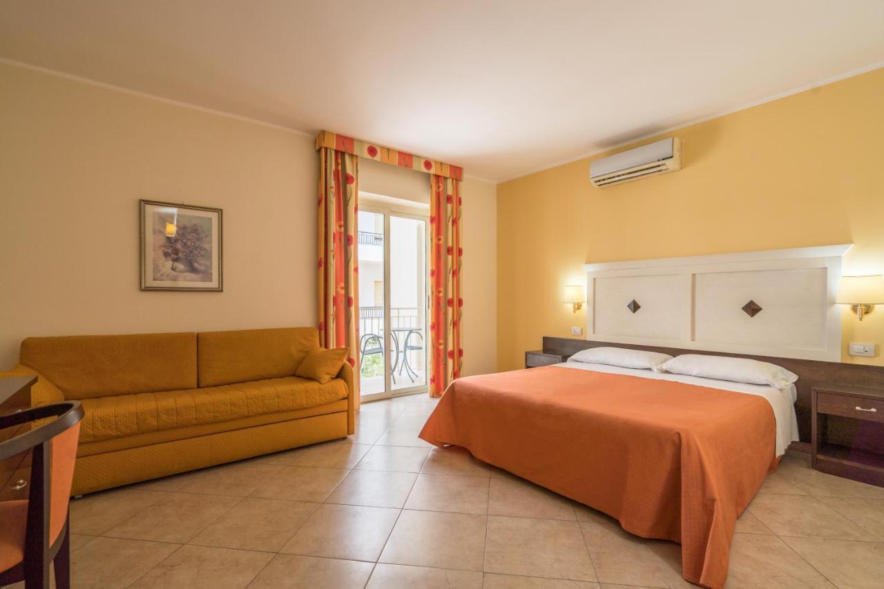 Hotel Orizzonte 勒托阳尼 外观 照片