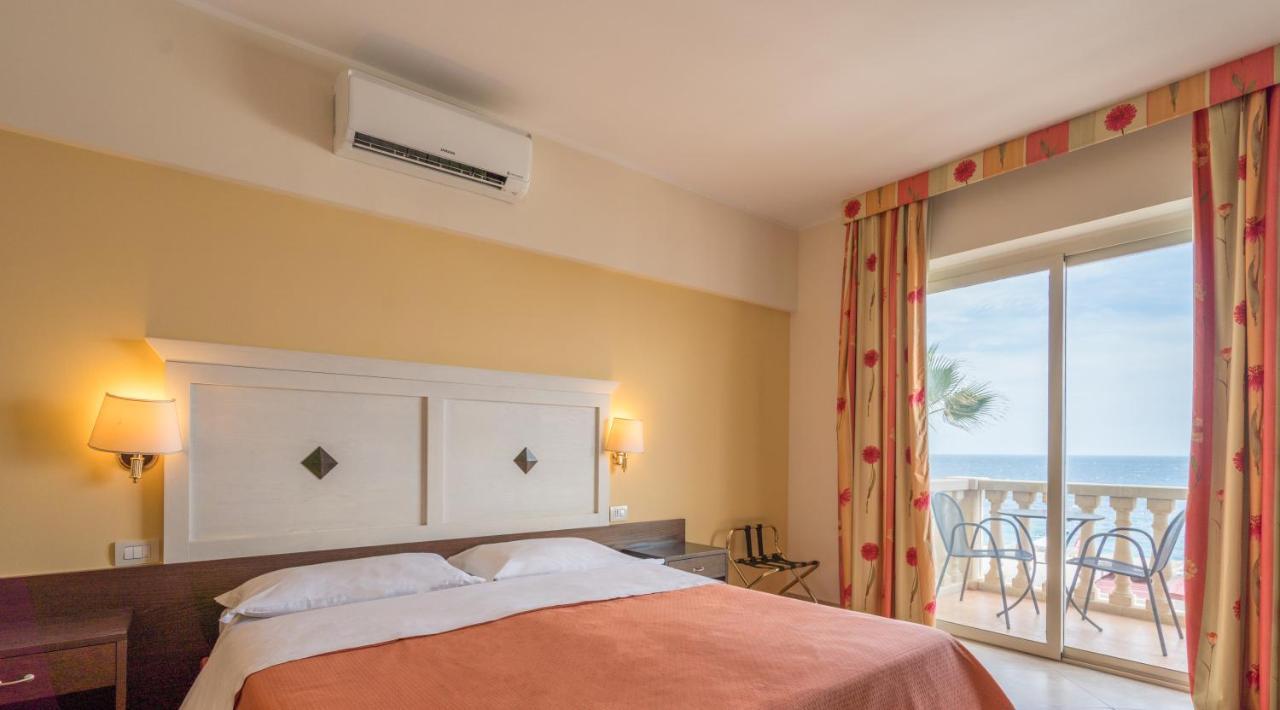 Hotel Orizzonte 勒托阳尼 外观 照片